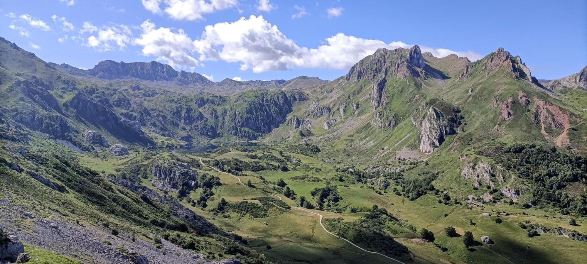 La Corona del Auteiro Valle de Lago Esterno foto